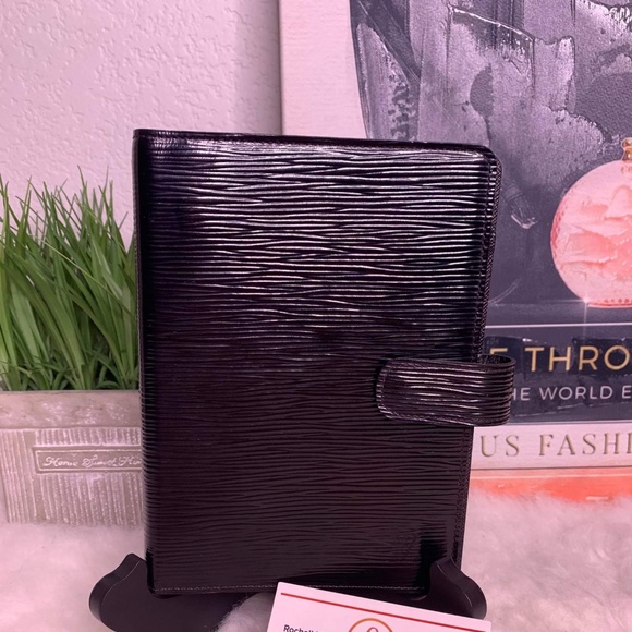 Louis Vuitton Accessories - Agenda mm Black Epi leather SP4019